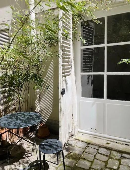 Chic Neighborhood Charming Courtyard Studio 7Th Paris