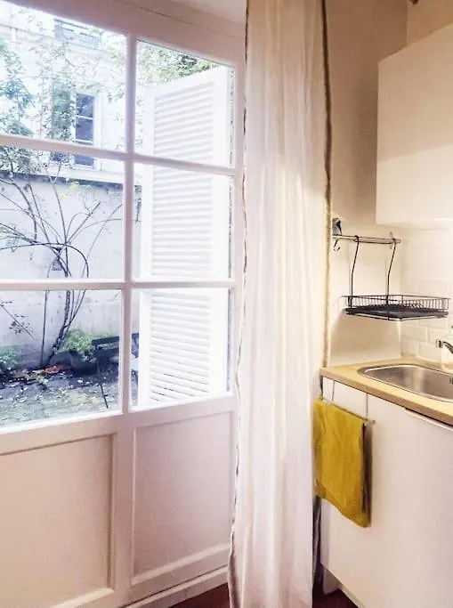 Chic Neighborhood Charming Courtyard Studio 7Th Paris Apartment
