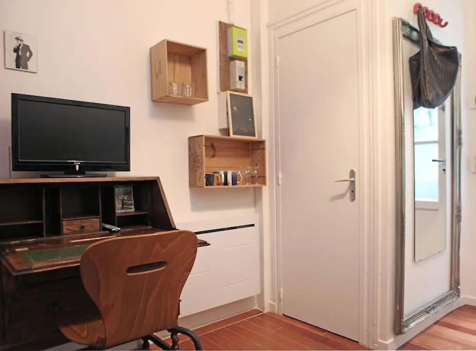 Chic Neighborhood Charming Courtyard Studio 7Th Paris France
