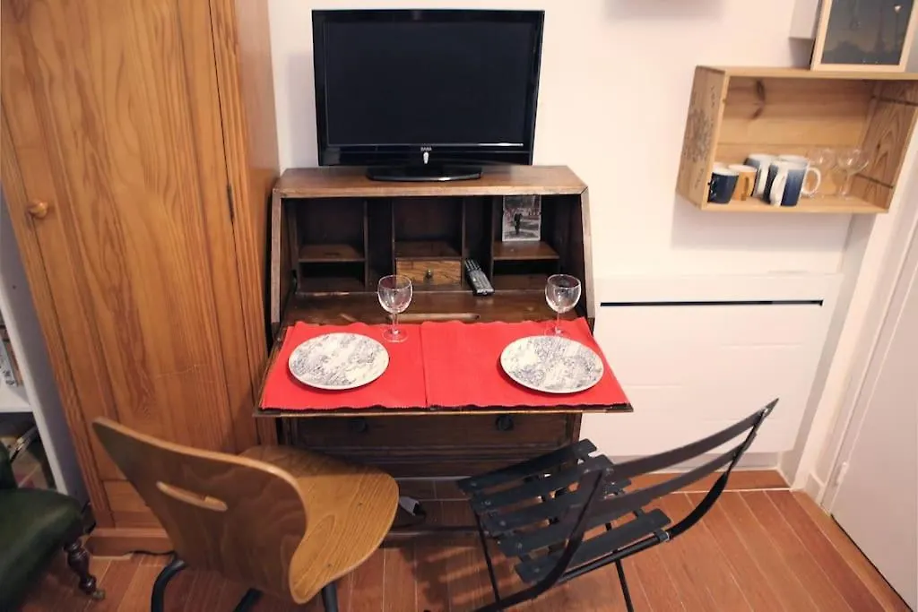 Apartment Chic Neighborhood Charming Courtyard Studio 7Th Paris