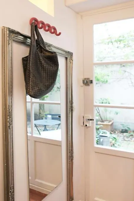 아파트 Chic Neighborhood Charming Courtyard Studio 7Th 파리